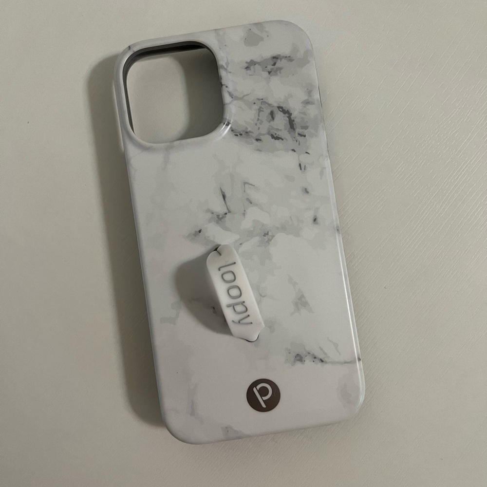 Loopy White Marble